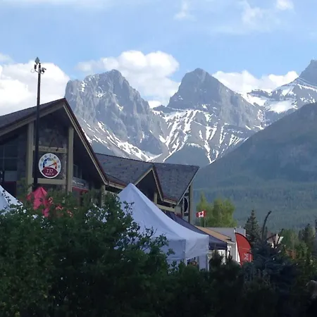 Apartment 407, Contemporary Decor Canmore Exterior photo