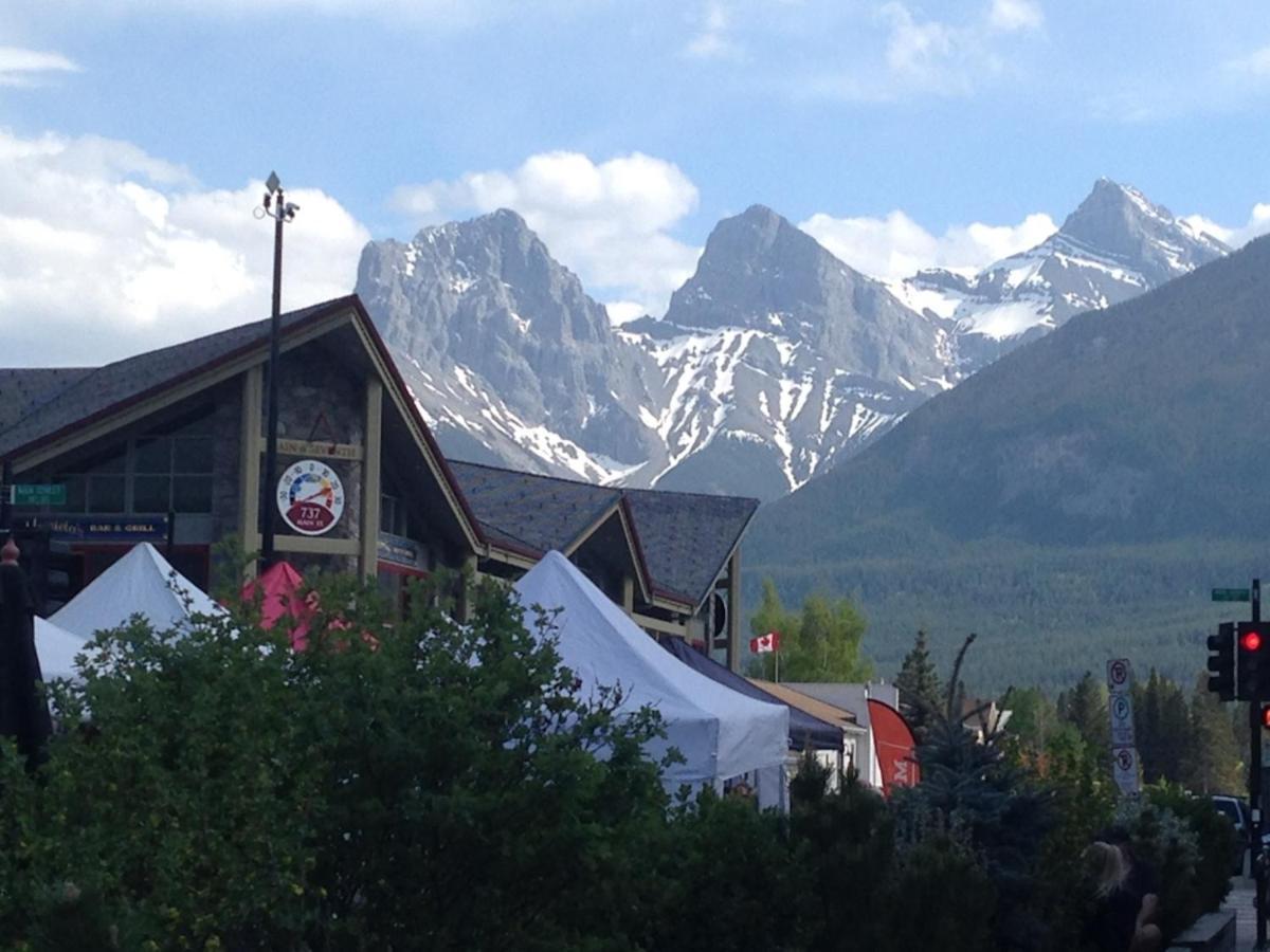 407, Contemporary Decor Appartement Canmore